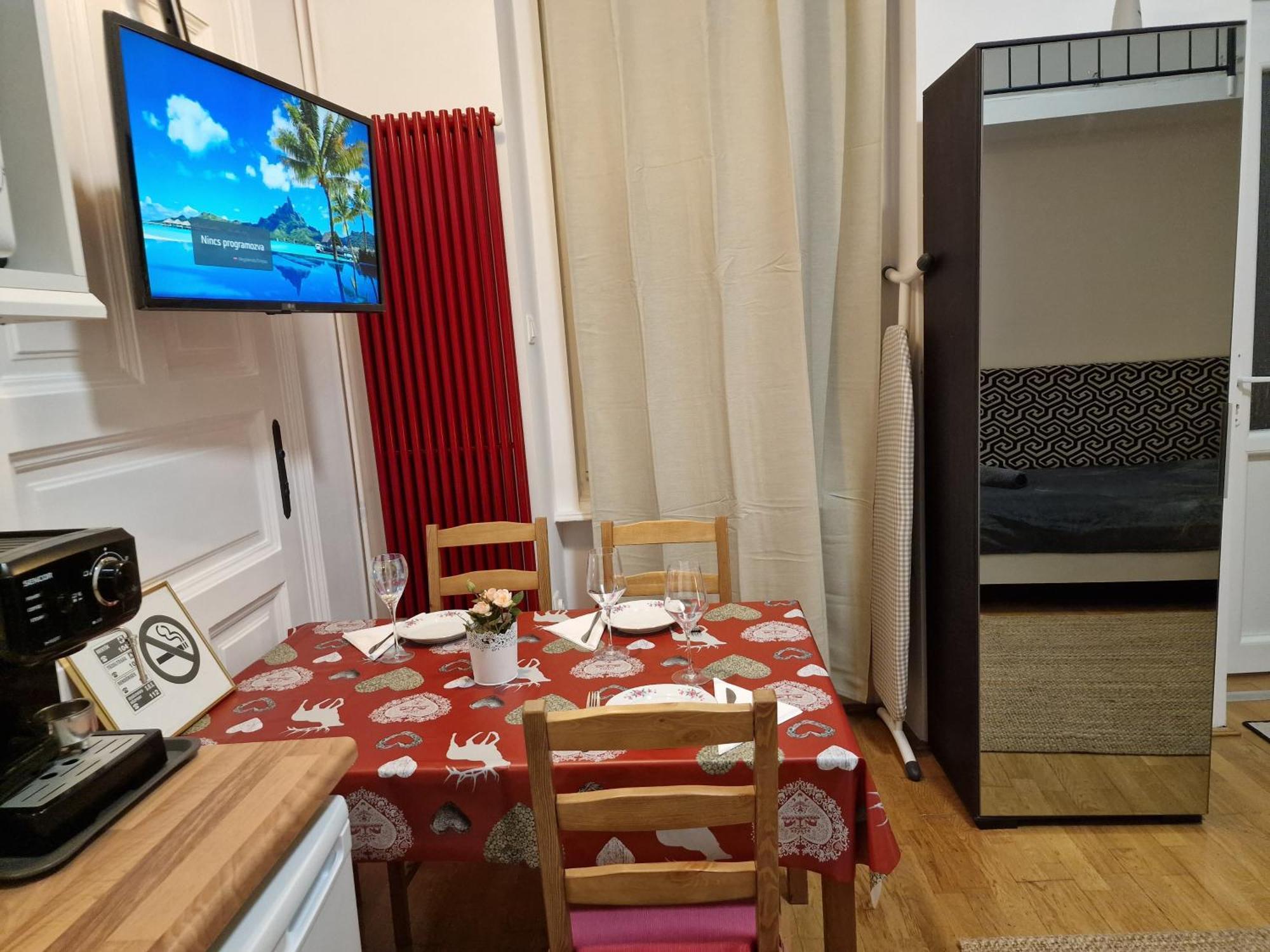 Bercsenyi Apartments - Close To The Gellert Thermal Bath Будапеща Стая снимка