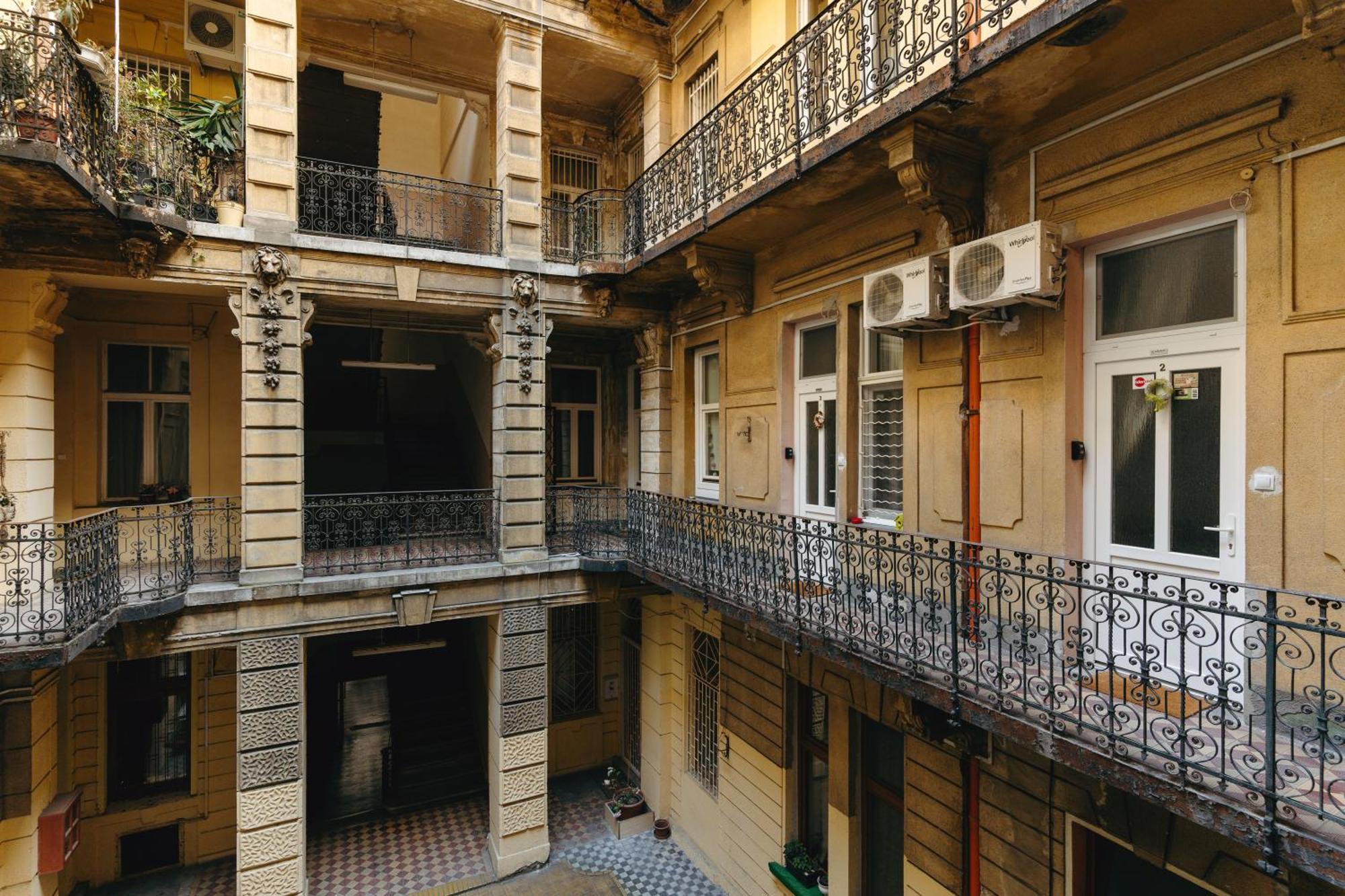 Bercsenyi Apartments - Close To The Gellert Thermal Bath Будапеща Екстериор снимка