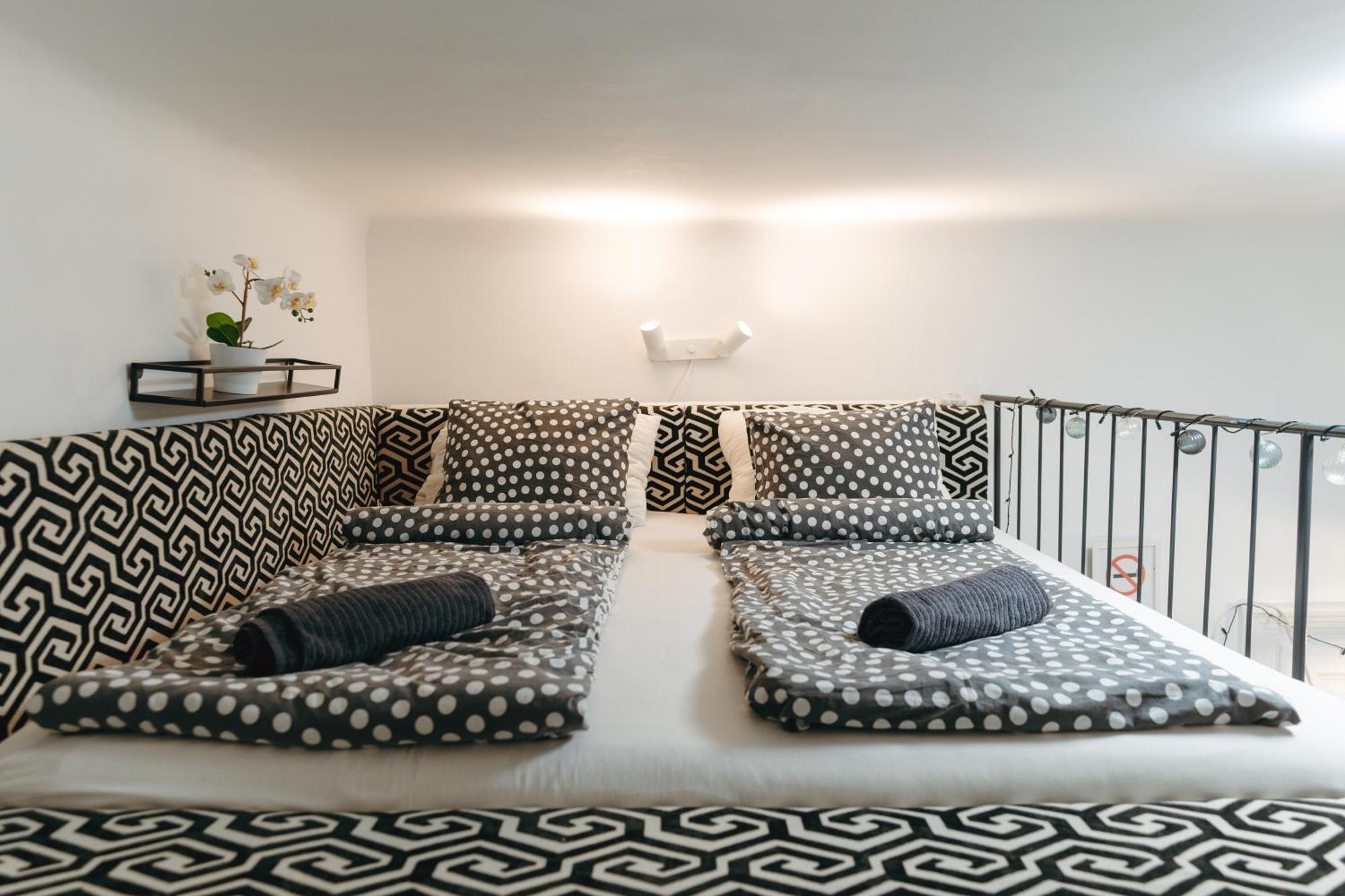Bercsenyi Apartments - Close To The Gellert Thermal Bath Будапеща Екстериор снимка